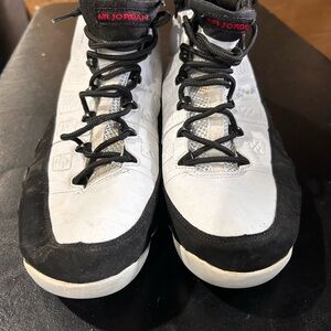 Air Jordan 9 Retro Barons Men’s Size 13 302370‑106 Excellent Condition